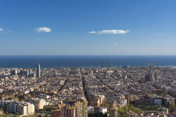 View of Barcelona, tower Agbar, the twin towers and The Sagrada Familia Basilica — Stock Photo, Image