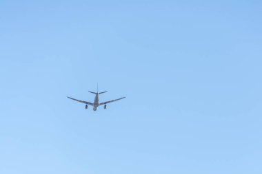 uçan yolcu uçak kadar