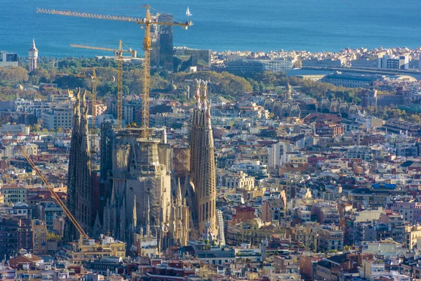 View of the construction Sagrada Familia Basilica in Barcelona — Stock Photo, Image