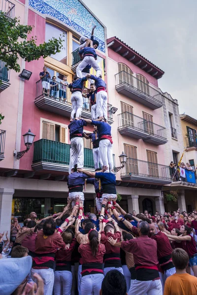 Cambrils, Španělsko. Září 05, 2016: Castells výkon, lidské věže. — Stock fotografie