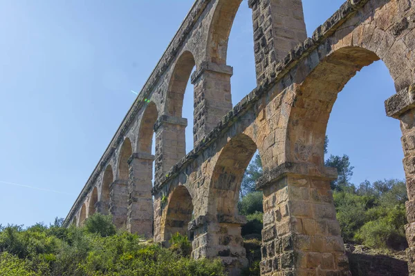 Римский акведук Pont del Diable в Таррагоне, Испания — стоковое фото