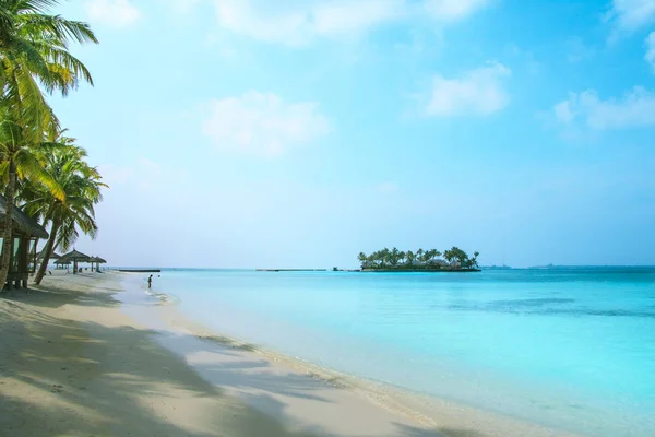Uma ilha de maldivas — Fotografia de Stock