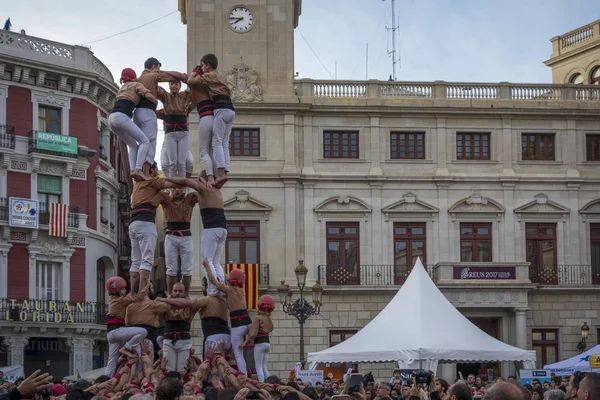 REUS, ESPAÑA - 23 DE ABRIL DE 2017: Castells Performance . — Foto de Stock