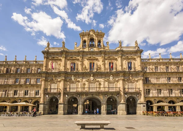 Plaza Mayor της Σαλαμάνκα, Ισπανία. Εξωτερική εικόνα πυροβολήθηκε από δημόσιο λόγο. — Φωτογραφία Αρχείου