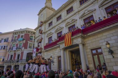 Reus, İspanya - 17 Haziran 2017: Castells, bir castell geleneksel olarak festivaller Catalonia içinde yerleşik bir insan kulesi performanstır.