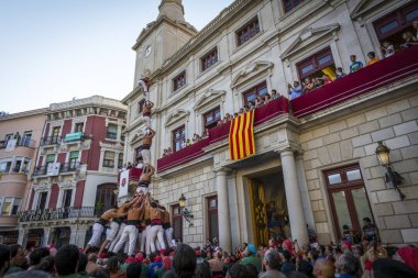 Reus, İspanya - 17 Haziran 2017: Castells, bir castell geleneksel olarak festivaller Catalonia içinde yerleşik bir insan kulesi performanstır.