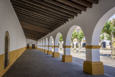 İspanyol tarzı sundurma