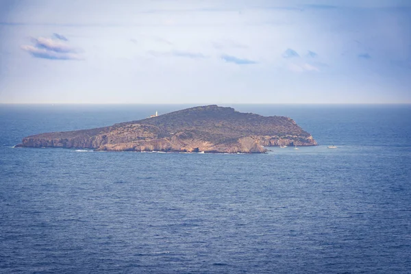 Isla privada de Tagomago junto a Ibiza . — Foto de Stock