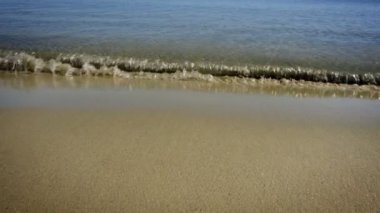 Sessiz ve sakin Akdeniz sahil Costa Daurada Cambrils, İspanya güzel şehir içinde üzerinde.