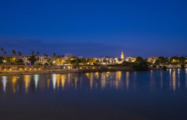 Seville mavi saat görünümünden Triana çeyrek.