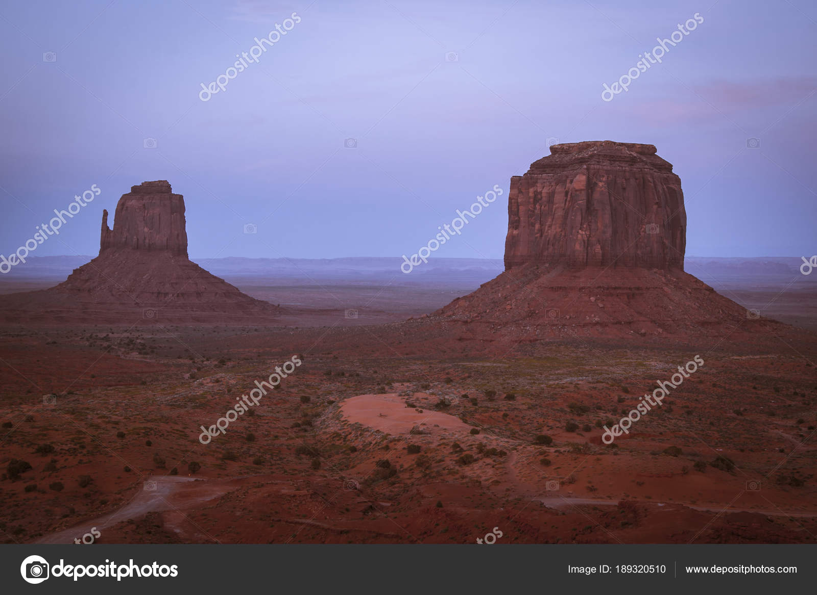 Monument Valley Canyon Désertique Aux Etats Unis à Lheure