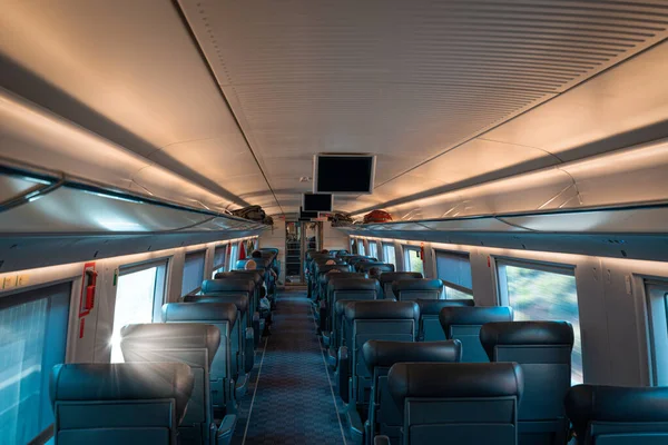 Dentro de um compartimento de trem de alta velocidade — Fotografia de Stock