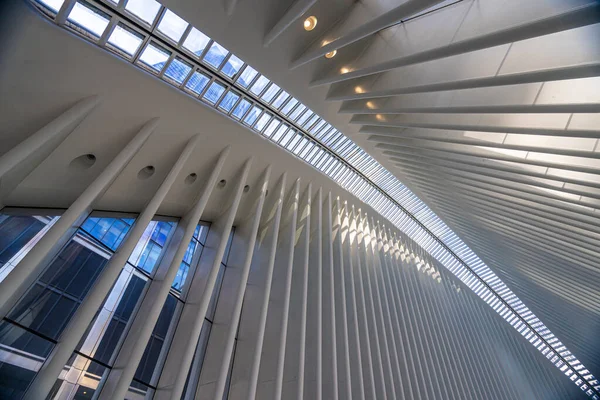 Крыша Oculus на новой станции метро World Trade Center NYC . — стоковое фото