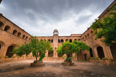 Extremadura, İspanya 'daki Ortaçağ Manastırı