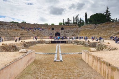 Merida, İspanya - Nisan 2019: Merida Roma Amfitiyatrosu