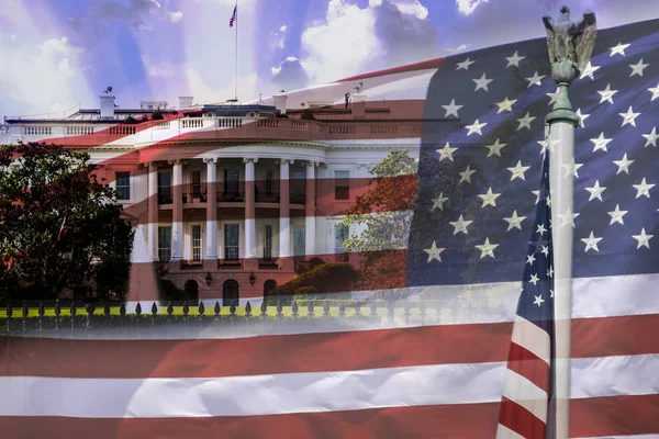 A Casa Branca e a bandeira americana, ambos símbolos dos EUA . — Fotografia de Stock