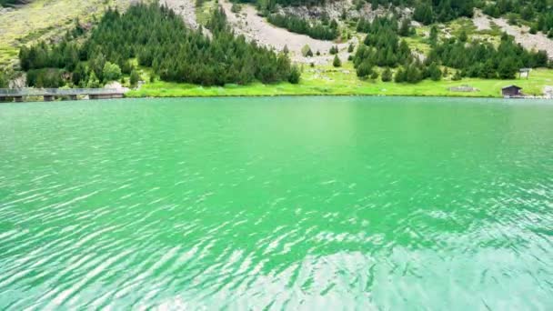 バル ・ デ ・ ヌリア湖、カタロニア語ピレネー山脈、スペイン — ストック動画