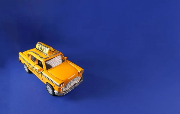 Model of yellow retro New York city taxi cab. — Stock Photo, Image