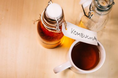 Ev yapımı Kombucha yeşil çayının en iyi manzarası..