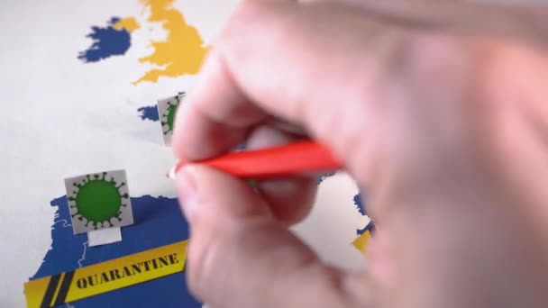 Hand drawing a red line between european countries, Coronavirus. — Stok video