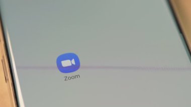 Barselona, İspanya. Nisan 2020: zoom video çağrıları için popüler bir uygulamadır.