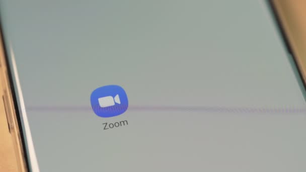 Barcelona, Espanha. Abril 2020: zoom é um aplicativo popular para videocalls . — Vídeo de Stock