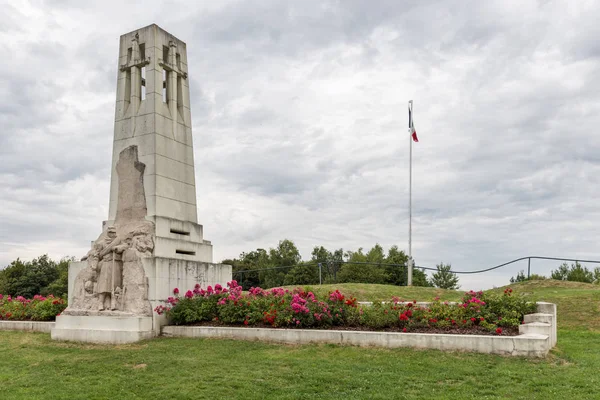 Memorial WW1 Butte de Vauquoisissa lähellä Verdunia, Ranskassa — kuvapankkivalokuva