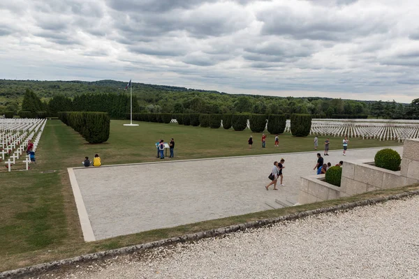 Cemitério Soldados da Primeira Guerra Mundial morreram na Batalha de Verdun, Fran — Fotografia de Stock