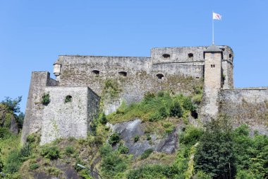 Surlarının Belçika Ortaçağ Kalesi Bouillon adlı görüntülemek