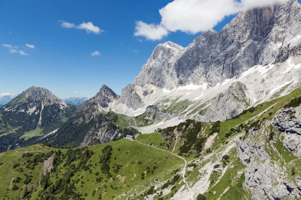 Panoramablick auf den österreichischen Dachstein — Stockfoto