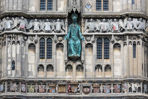 Entrada de fachada Catedral de Cantuária, Kent, Inglaterra — Fotografia de Stock