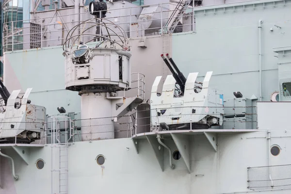 Anti-vliegtuigen wapens op het slagschip Hms Belfast in Londen, het Verenigd Koninkrijk — Stockfoto