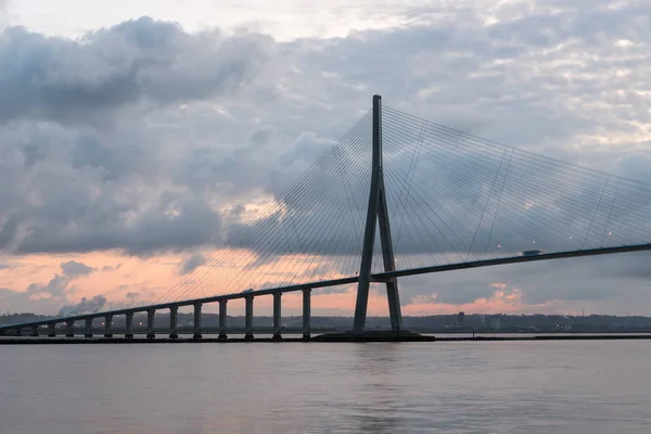 Pont de Normandie, Fransa Seine köprü gündoğumu manzaraya — Stok fotoğraf