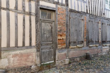 Honfleur, Fransa şehir geçişi ile Ortaçağ evleri