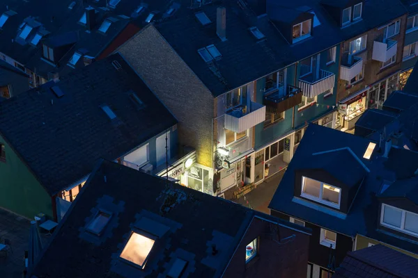 Aldeia aérea vista noturna Helgoland com rua principal iluminada — Fotografia de Stock