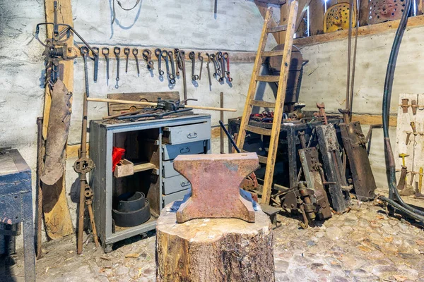 Dutch rural open-air museum with smithy and old historical tools — Stock Photo, Image