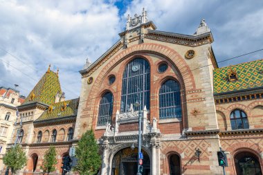 Macaristan, Budapeşte 'deki Büyük Pazar Salonu' nun ön manzarası,