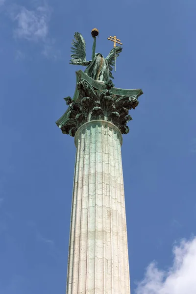 Budapeste, Hungria. Praça dos Heróis, Hosok Tere ou Monumento do Milênio — Fotografia de Stock