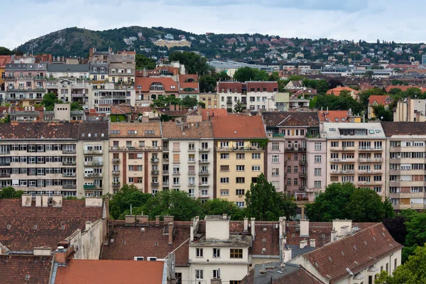 Letecký pohled rezidenční čtvrti Budapešť s bytovými domy — Stock fotografie