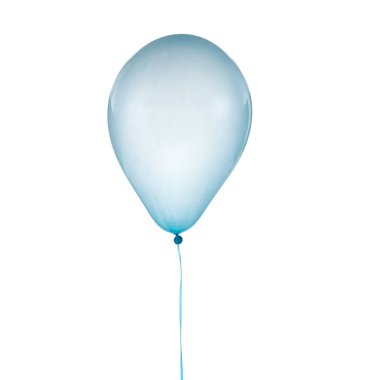 Doğumgünü için balon ve beyaz arka planda izole edilmiş kutlamalar