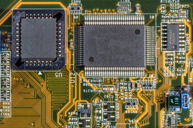 Bilgisayarda elektronik devre ve çip detayları