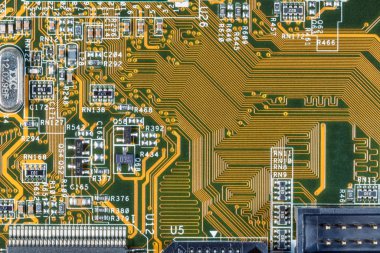 Bilgisayarda elektronik devre ve çip detayları