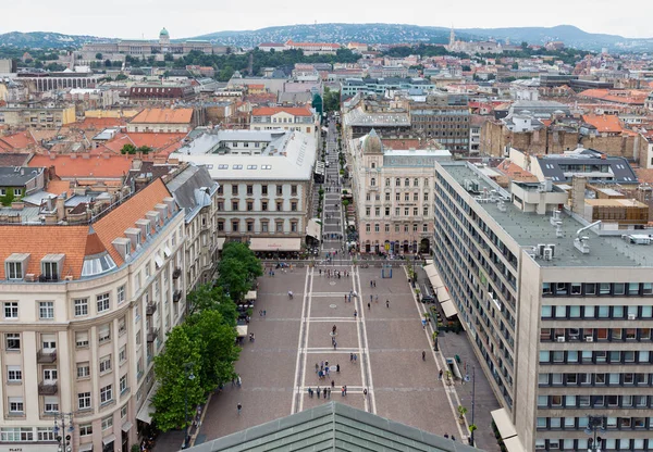 Plaza de vista aérea frente a la Basílica de Budapest, Hungría — Foto de Stock