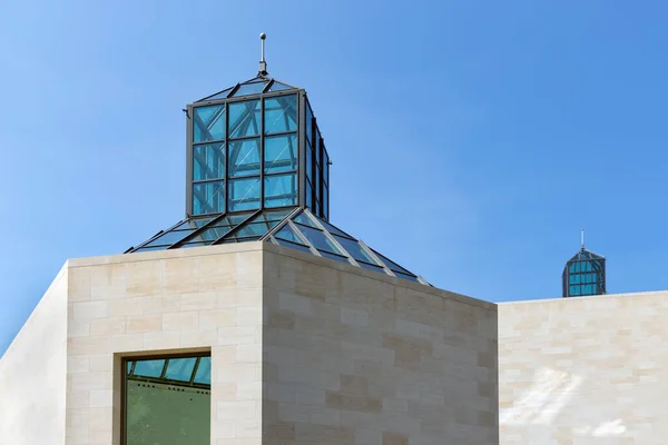 Toiture en verre du Musée d'Art Contemporain du Luxembourg — Photo