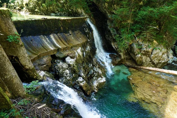 Cachoeira Vintgar Gorge - água cristalina — Fotografia de Stock