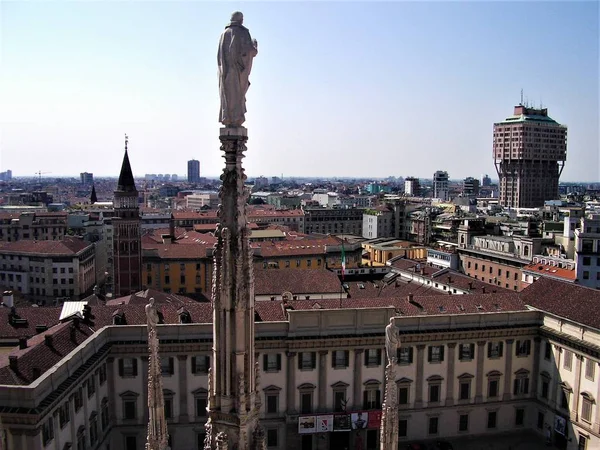 Vista de dome tarrace sobre a cidade de Milão — Fotografia de Stock