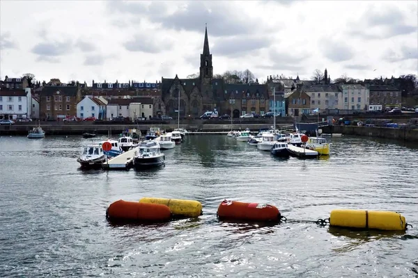 Blick über den Hafen nach Newport, edinburgh — Stockfoto