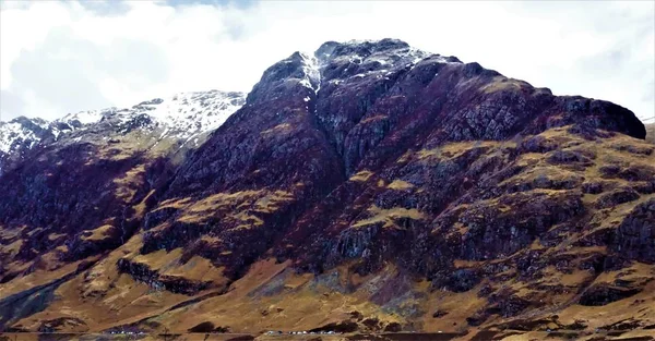 Visa på Aonach Eagach Ridge från Three Sisters — Stockfoto