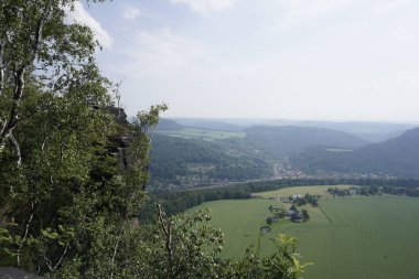 Lilienstein tepesinden Konigstein köyüne