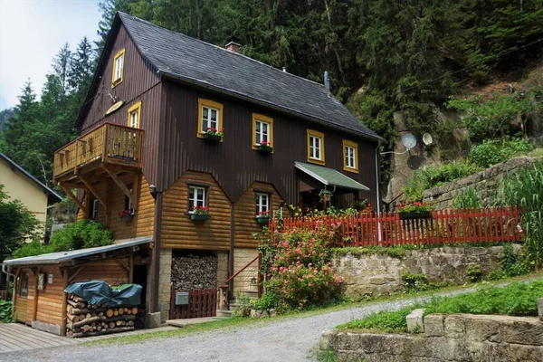 Casa Alta Lusación Tradicional Vista Valle Kirnitzsch Sebnitz Ottendorf Alemania — Foto de Stock